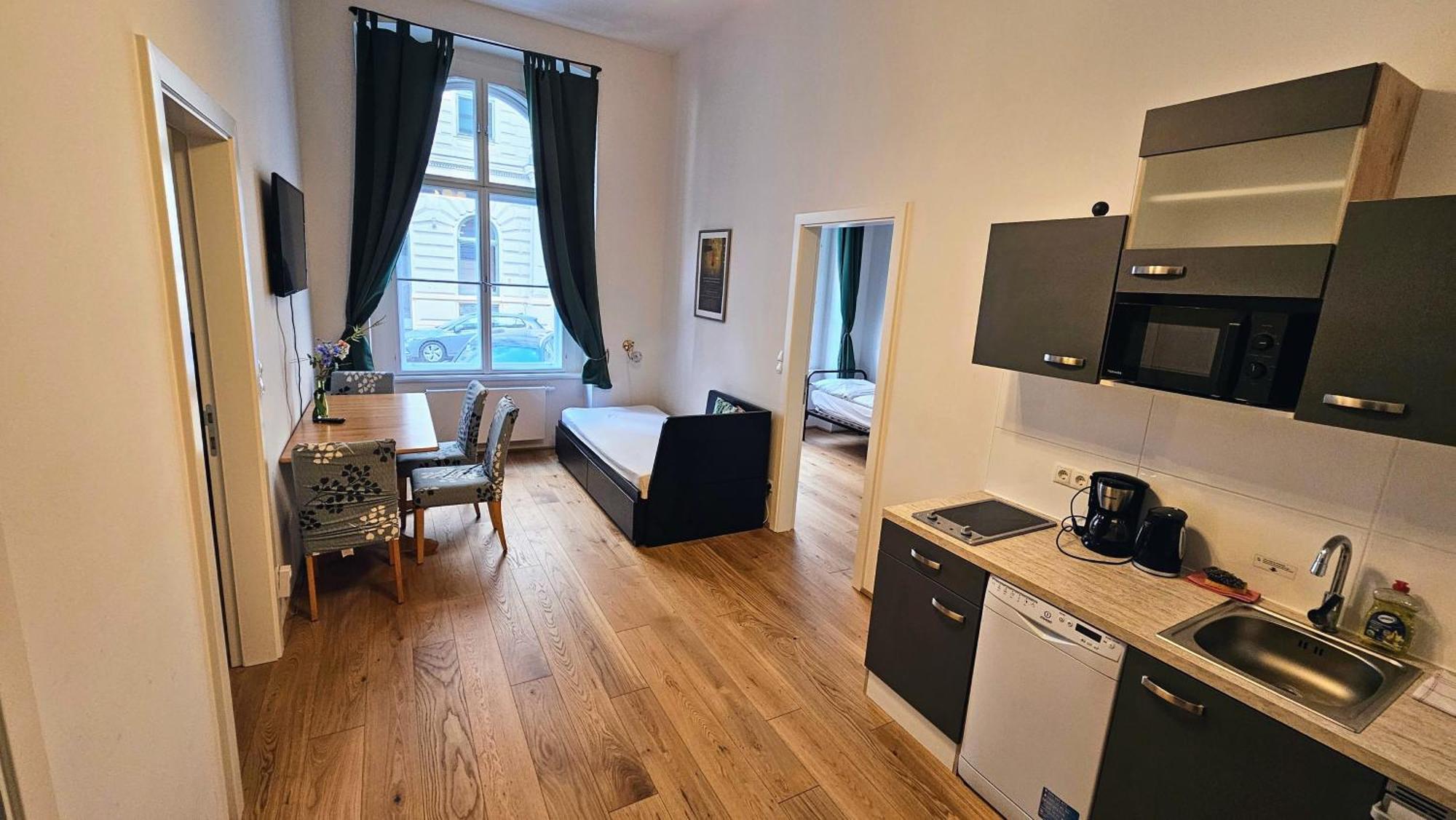 Sobieski District-1 Ring Apartments Вена Номер фото